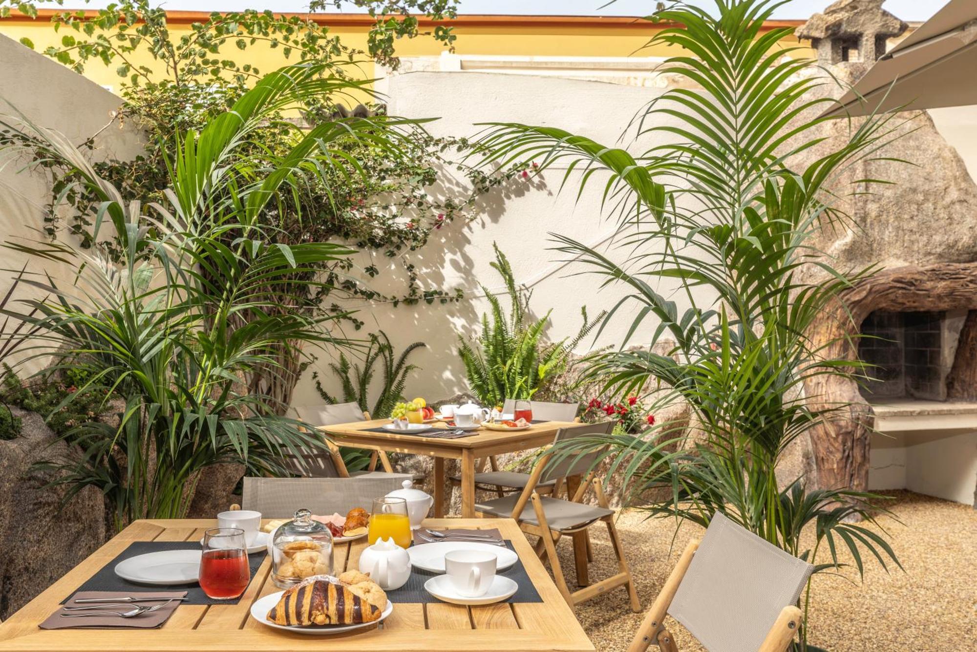 Boutique Marconi Bed and Breakfast Quartu SantʼElena Exteriör bild